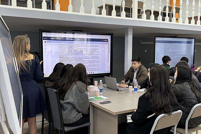 Образовательная выставка "Образование и карьера в сфере ПОДФТ" Организаторы: МСИ, МУМФЦ